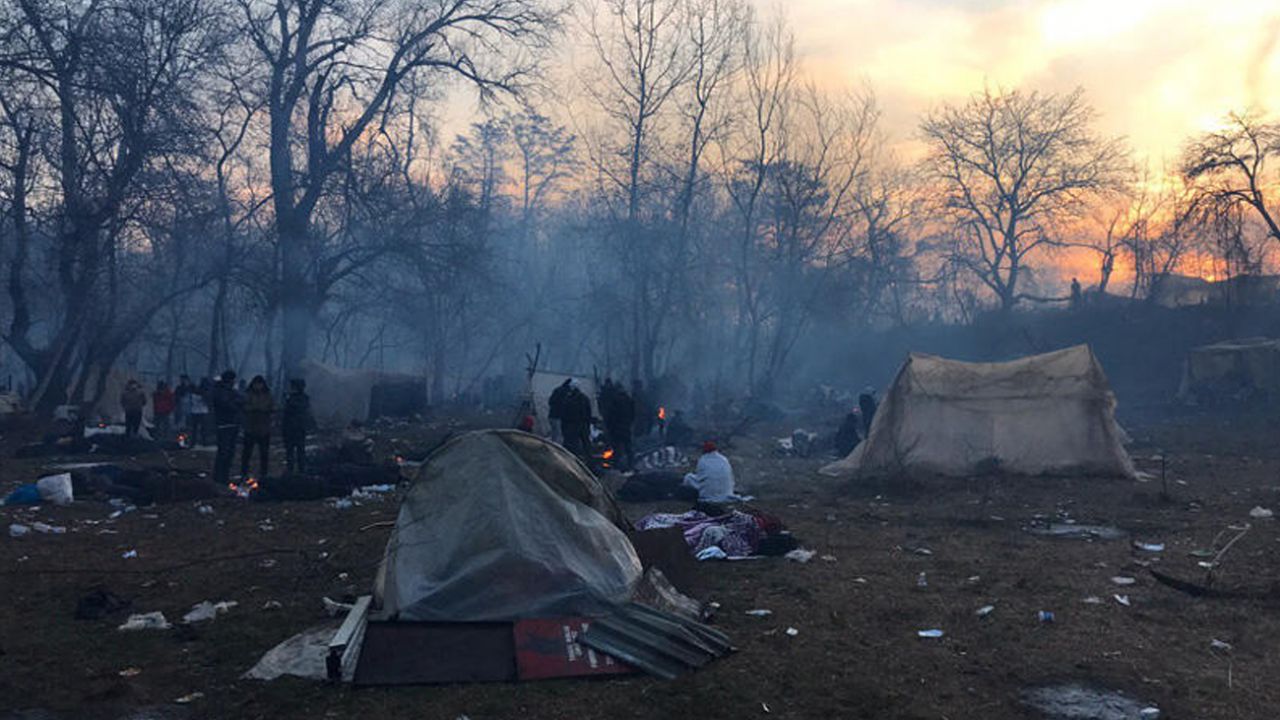 Binlercesi sınırı geçti, binlercesi ise bekliyor 1