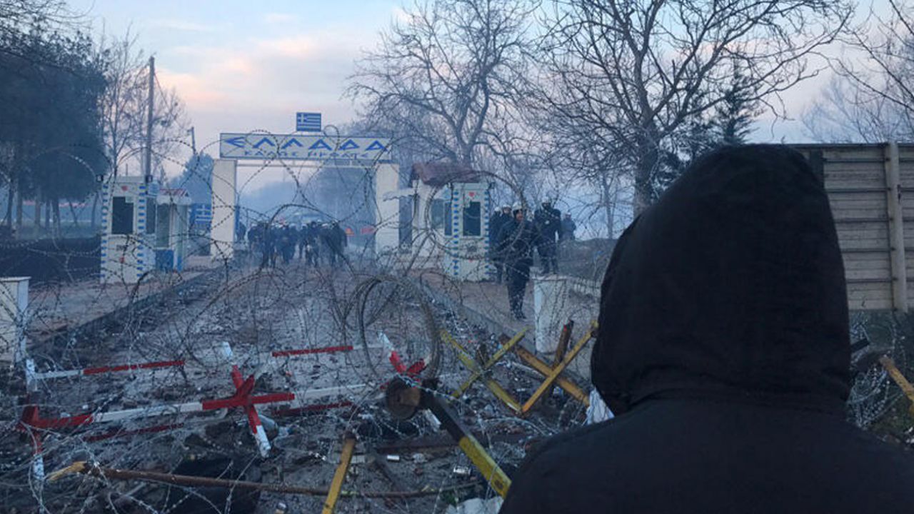 Binlercesi sınırı geçti, binlercesi ise bekliyor 5