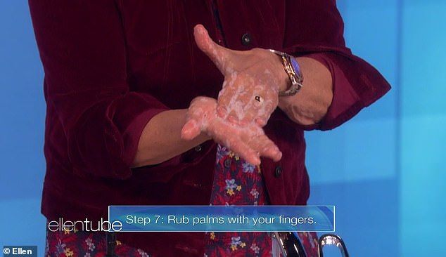 Koronavirüsten korunmak için el yıkama aşamaları 3