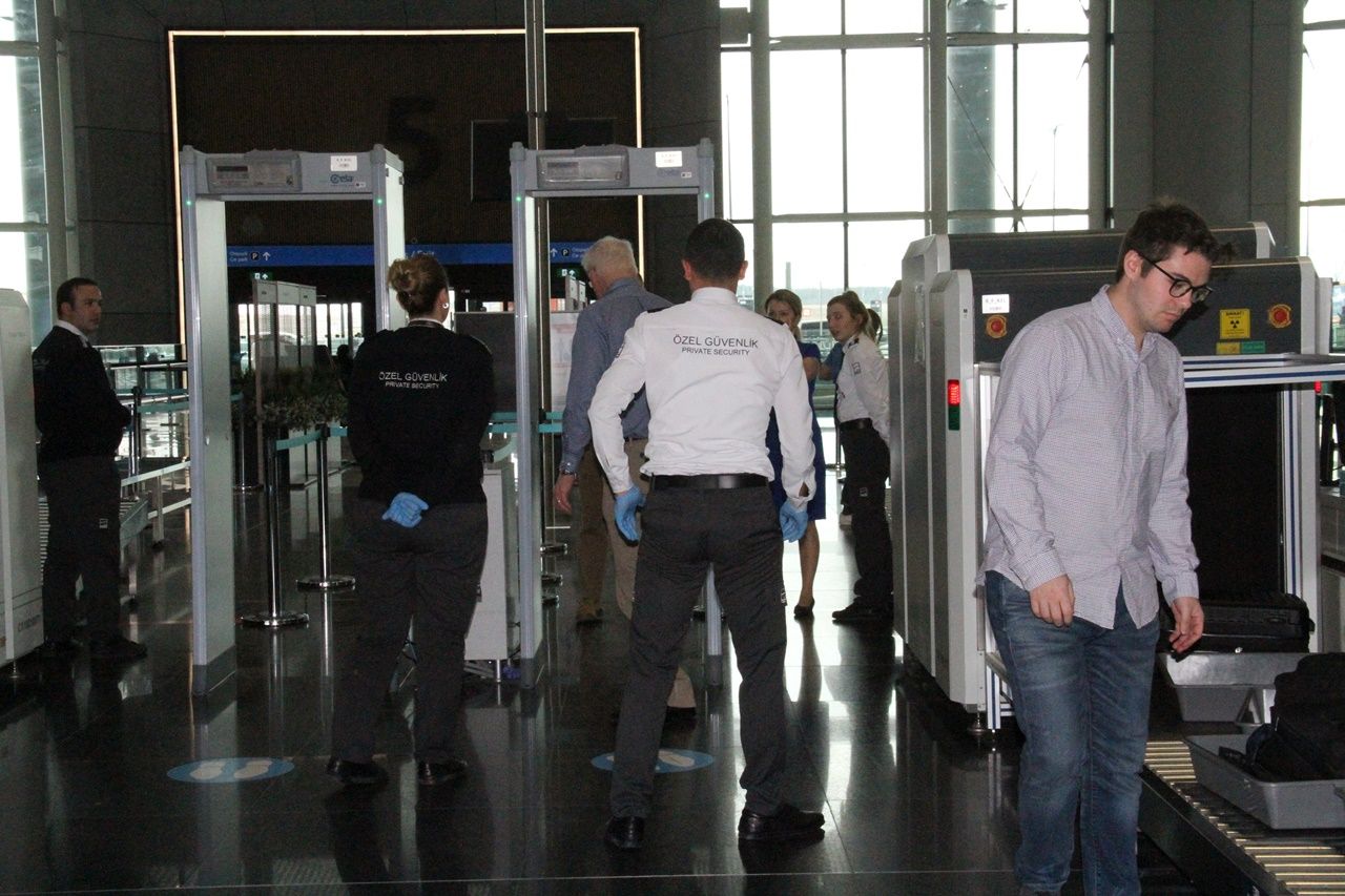 Jeffrey İstanbul Havalimanı'nda böyle arandı! 5