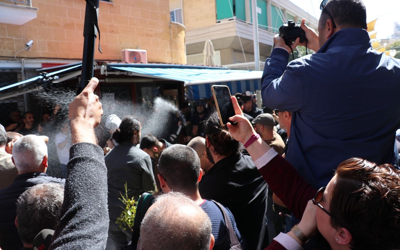 Kıbrıs'ta sınır kapısı gerginliği 2