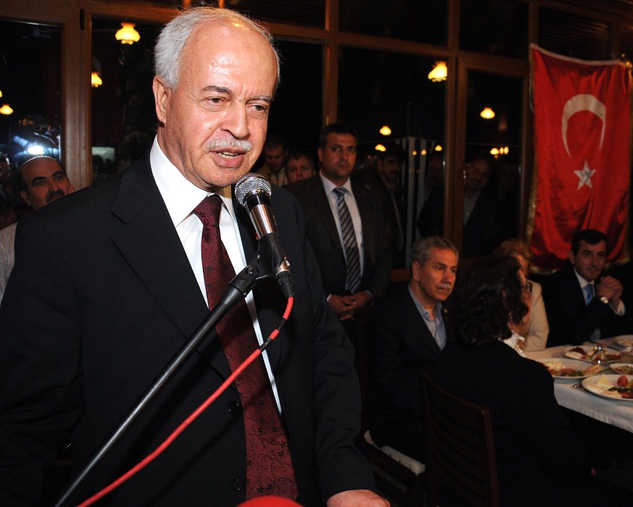 Milli Görüş'ün önemli ismi Şevket Kazan... 5