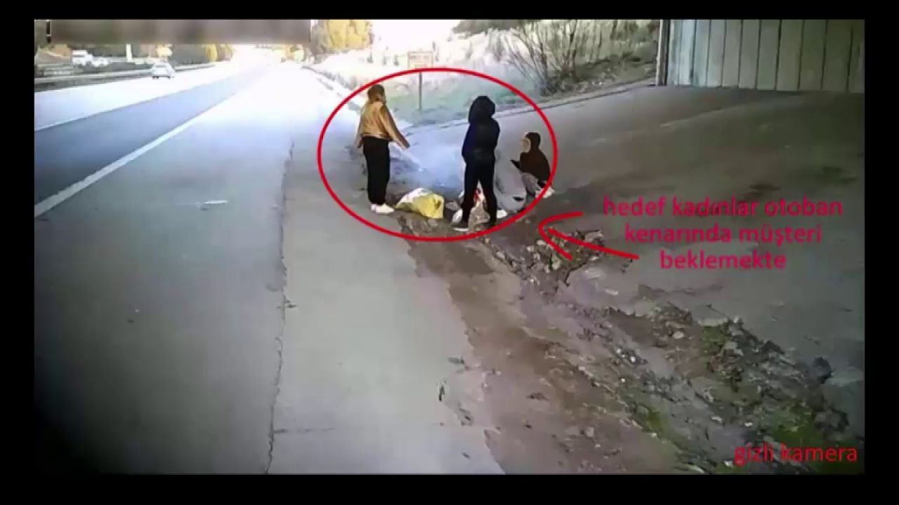 Yol kenarında rezillik! Her şey gizli kamerada... 2