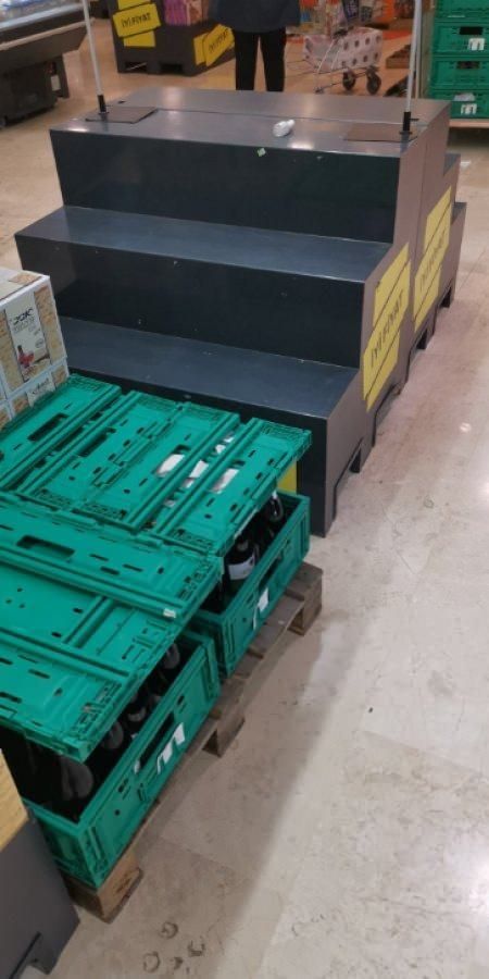 Koronavirüsü duyan vatandaşlar markete akın etti! Raflar boşaltıldı 5