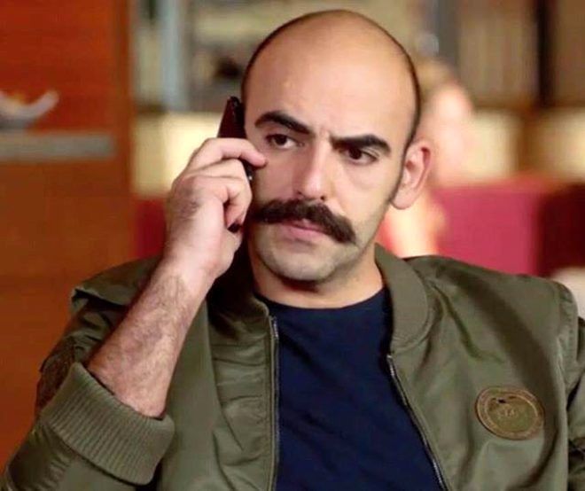 Rol arkadaşına gönlünü kaptırdı 5