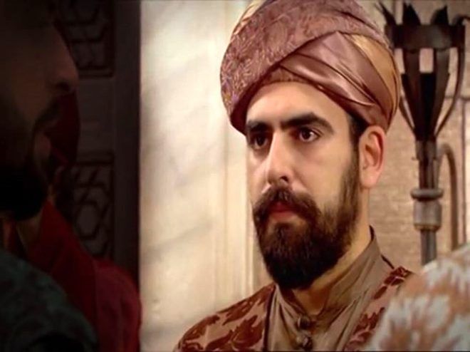 Rol arkadaşına gönlünü kaptırdı 7