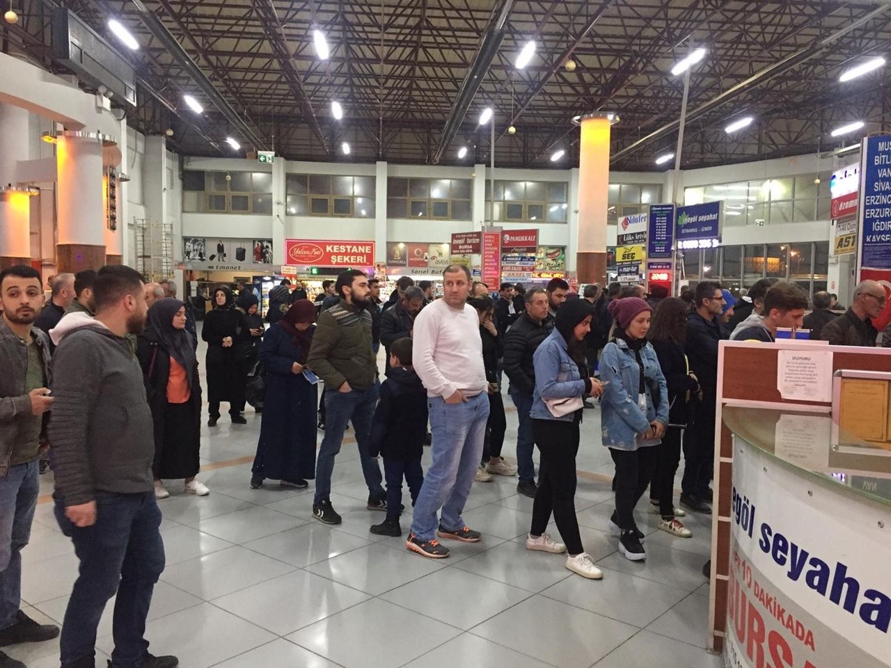 Öğrenciler otogarlara akın etti... 3