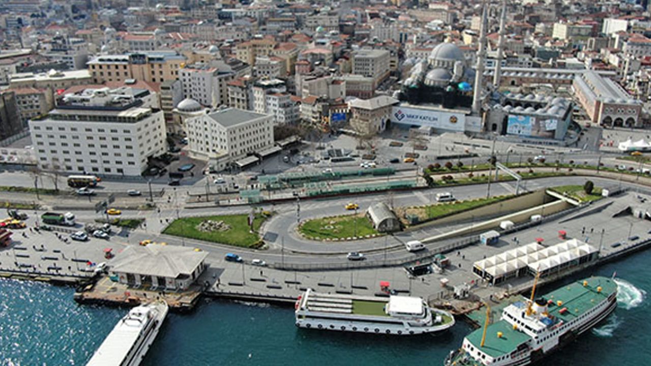 Son dakika... İstanbul'da vatandaşlar evlere kapandı, meydanlar boş kaldı, kafeler kapandı... 4