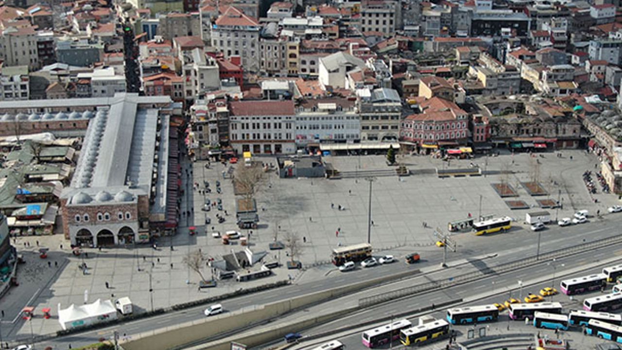 Son dakika... İstanbul'da vatandaşlar evlere kapandı, meydanlar boş kaldı, kafeler kapandı... 5