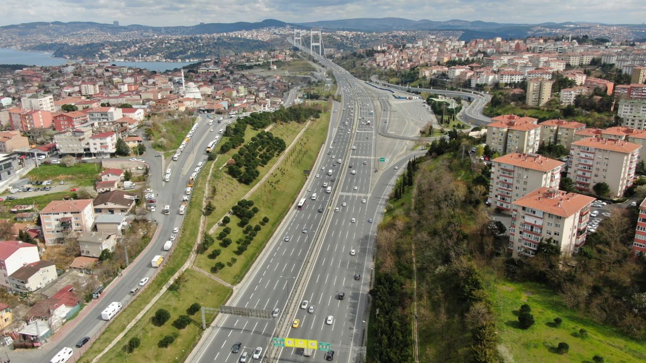 Son dakika... İstanbul trafiğine "koronavirüs" etkisi drone ile görüntülendi 3