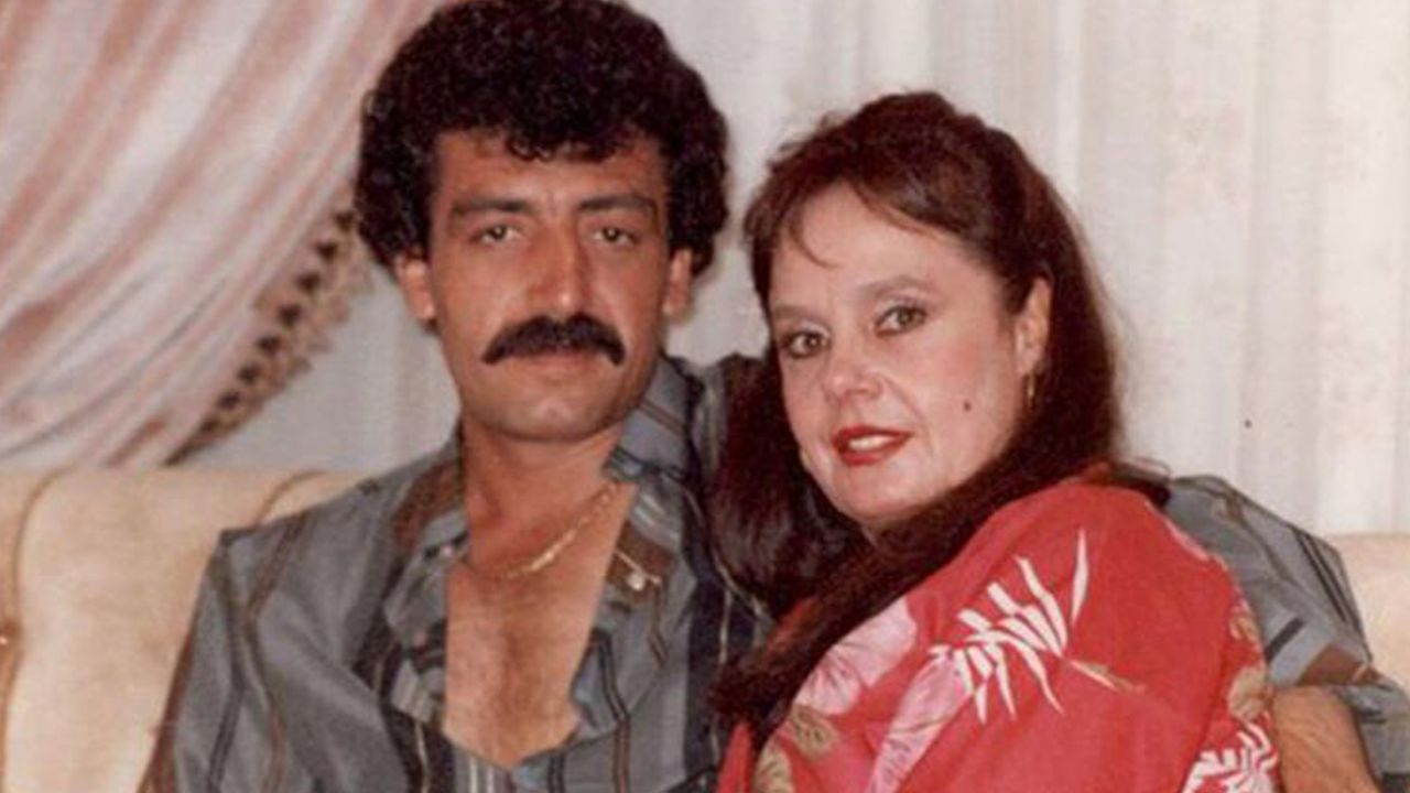 Hayat öyküsü kitap oldu: Ömrümce ağladım... Büyük aşkı Müslüm Gürses'e yedi yıl sonra kavuştu... 10