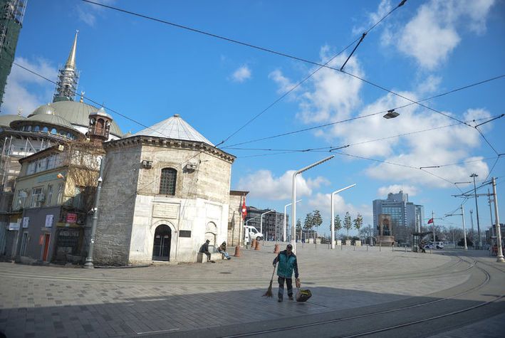 Taksim sessizliğe büründü! 4