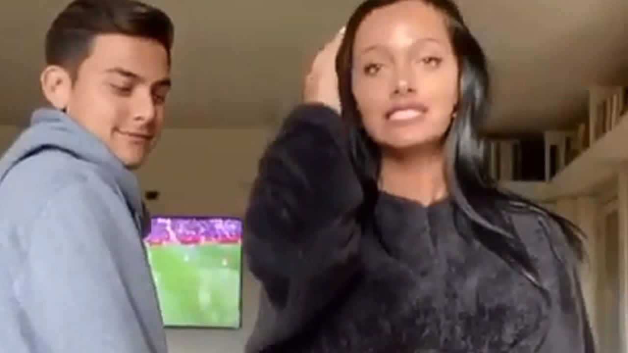 Dybala ve sevgilisinden üzücü haber! 13
