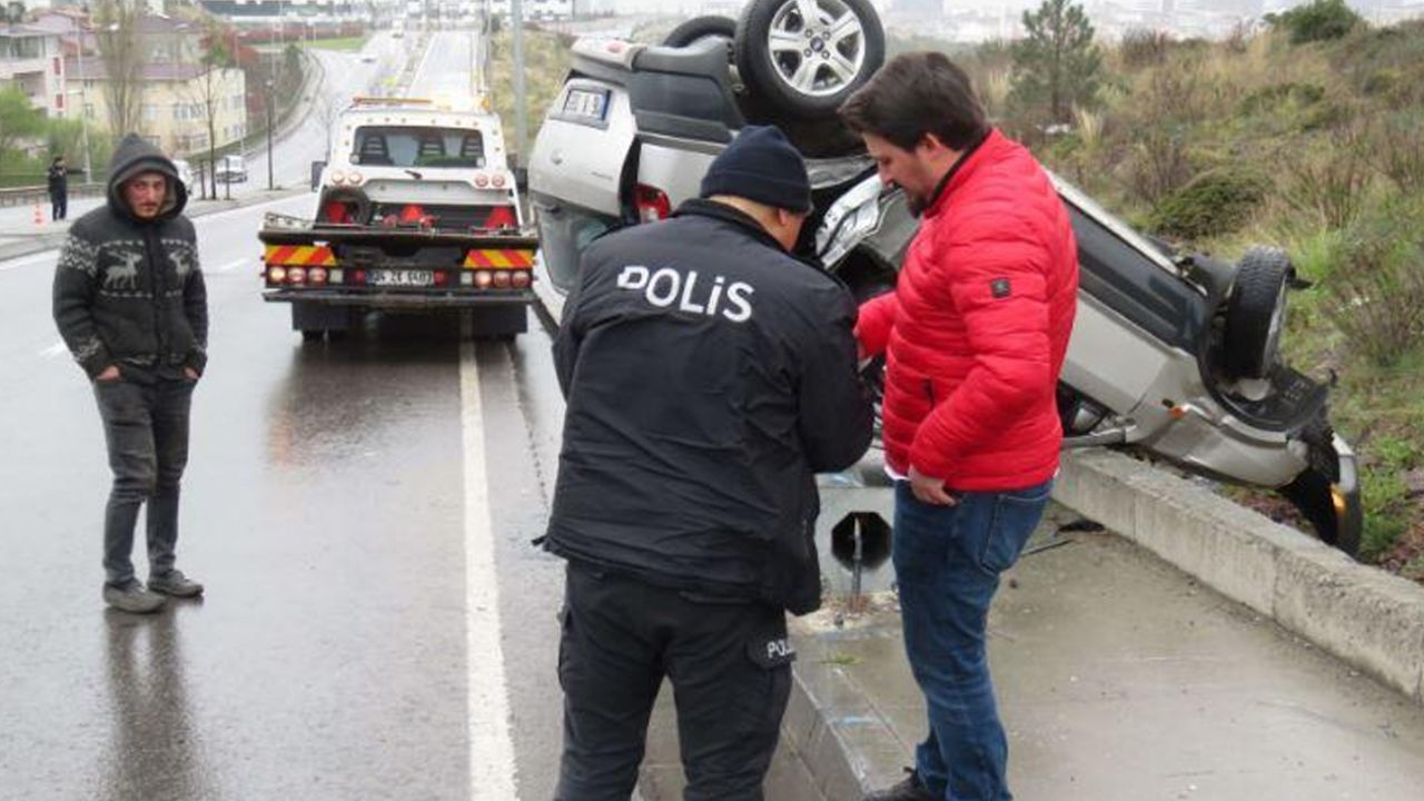 Son dakika... Doktor takla atıp ters dönen araçtan yaralı kurtuldu 8