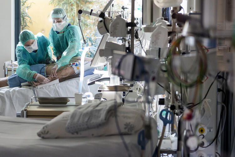 Avrupa'da işler çığrından çıktı! Yaşlılara 'Vasiyetinizi yazın' çağrısı 23