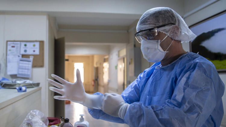 İstanbul'da koronaya yakalanan doktor anlattı: Gözlerimi açamıyordum... 2