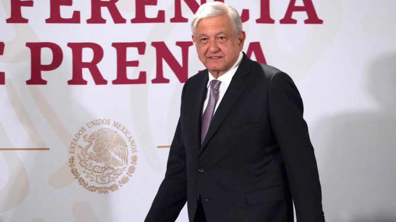 Meksika Devlet Başkanı, El Chapo'nun 92 yaşındaki annesinin elini sıktı, ülke karıştı 6