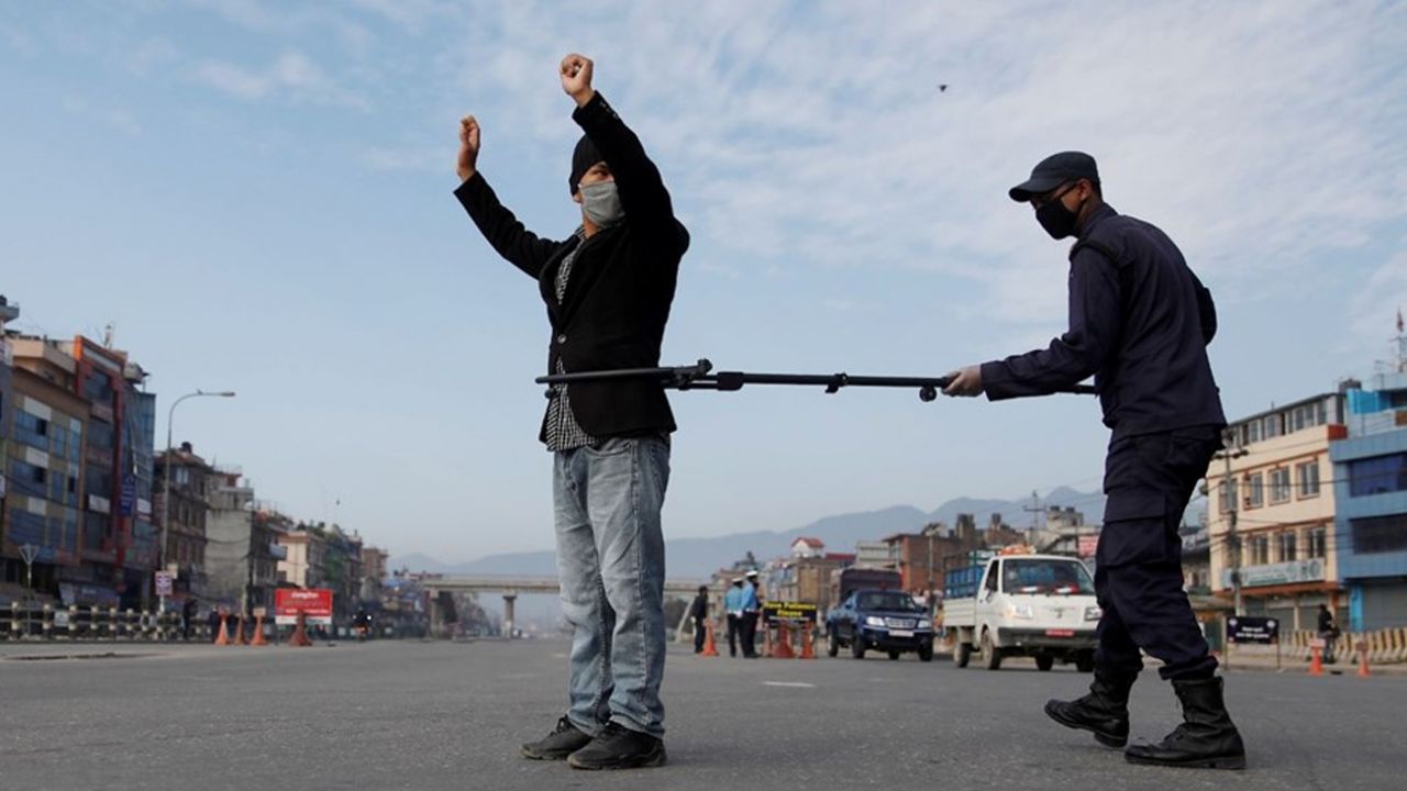 Son dakika... Koronavirüs yasağına uymayanları kafese koydular (Corona, Covid-19, Kovid-19) 14