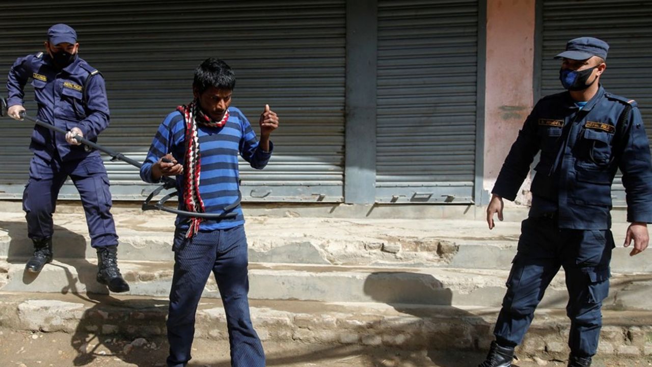 Son dakika... Koronavirüs yasağına uymayanları kafese koydular (Corona, Covid-19, Kovid-19) 9