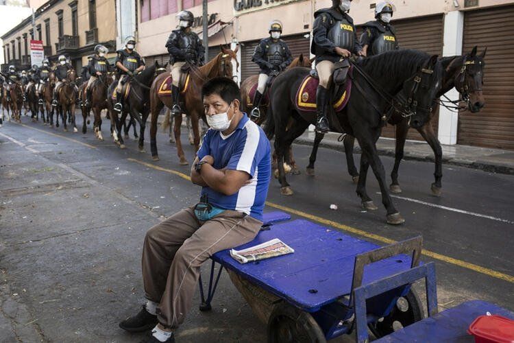 Cesetler sokaklara atıldı! Tüm dünyayı dehşete düşüren fotoğraf 21