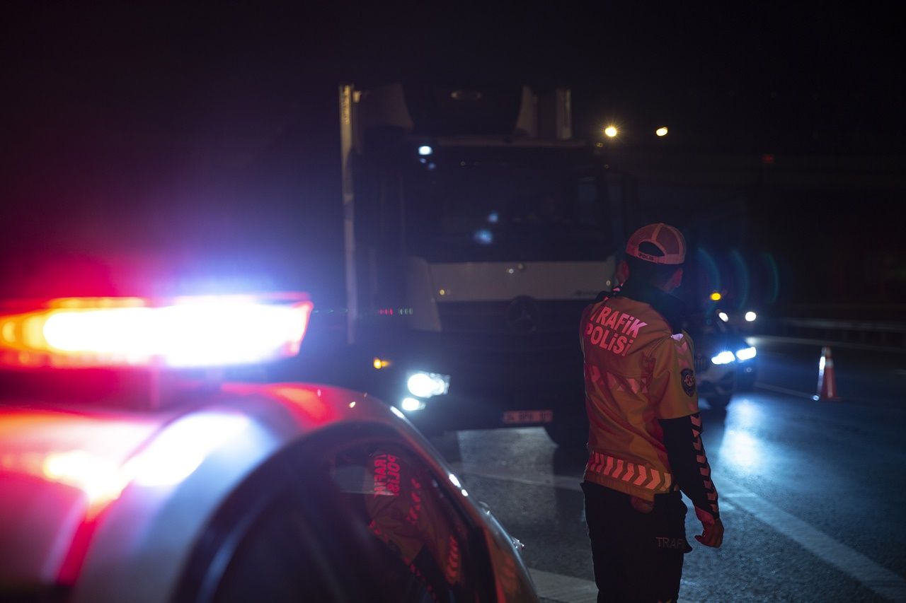 İstanbul'a araç giriş çıkışı durduruldu! 5