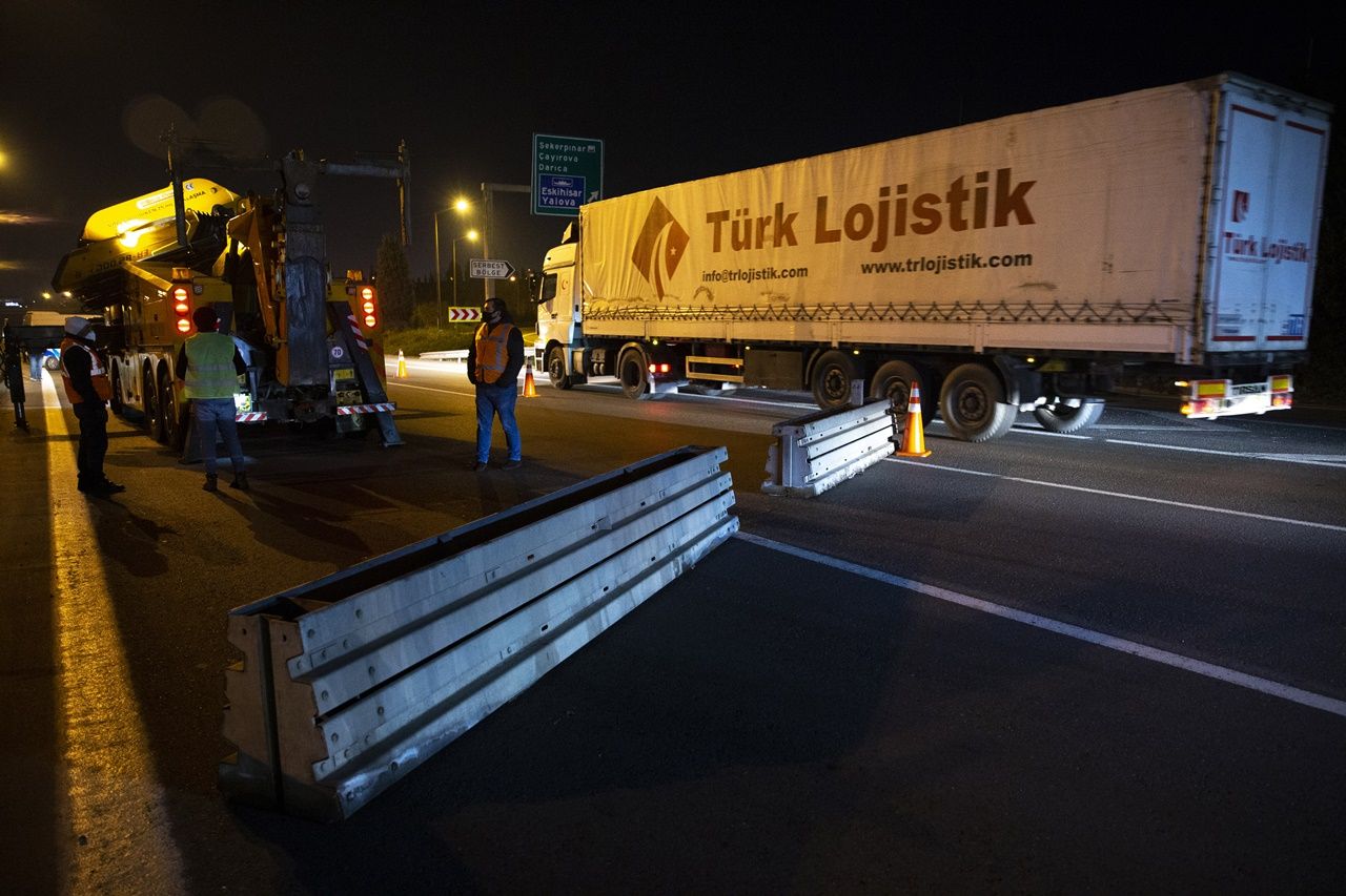 İstanbul'a araç giriş çıkışı durduruldu! 7