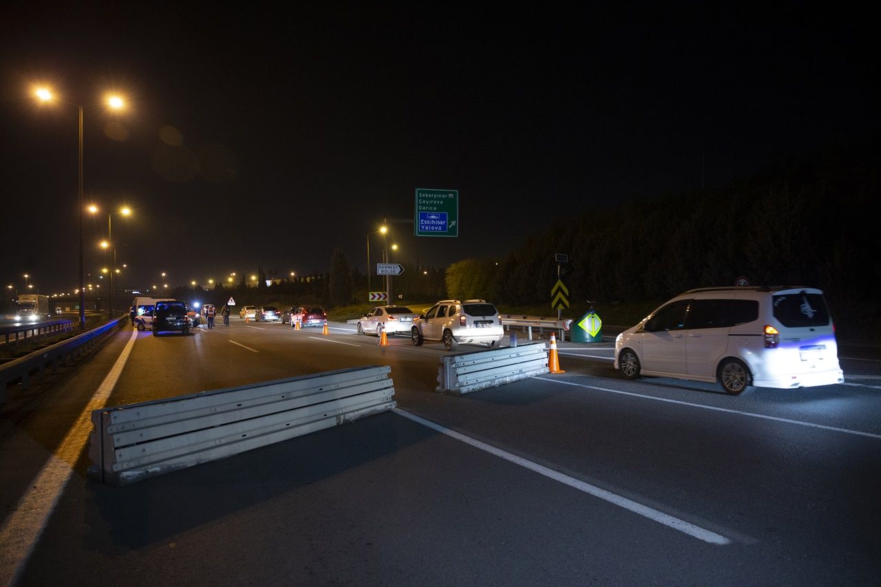 İstanbul'a araç giriş çıkışı durduruldu! 8