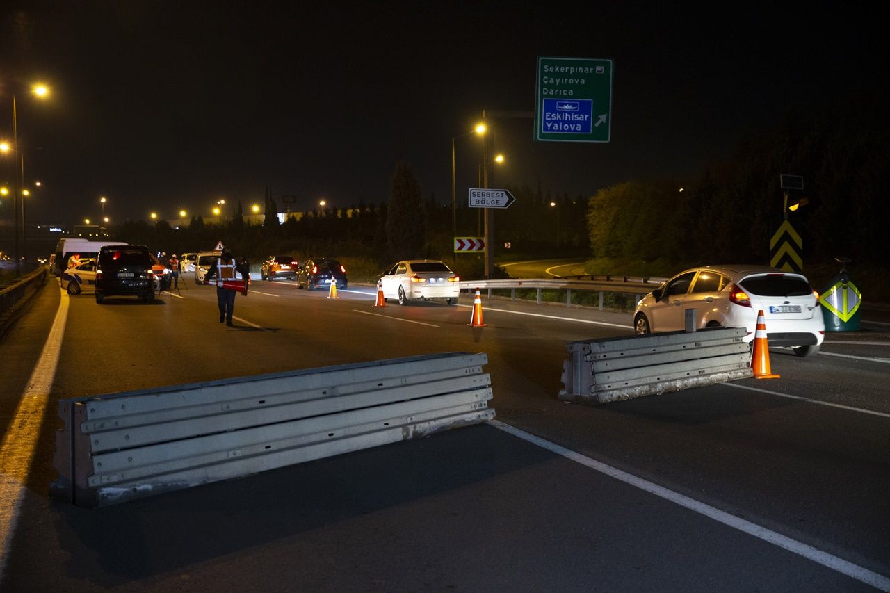 İstanbul'a araç giriş çıkışı durduruldu! 9
