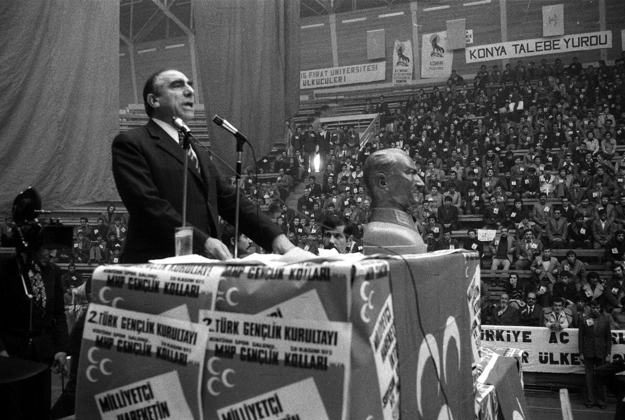 Fotoğraflarla Ülkücü hareketin lideri Alparslan Türkeş'in hayatı... 7