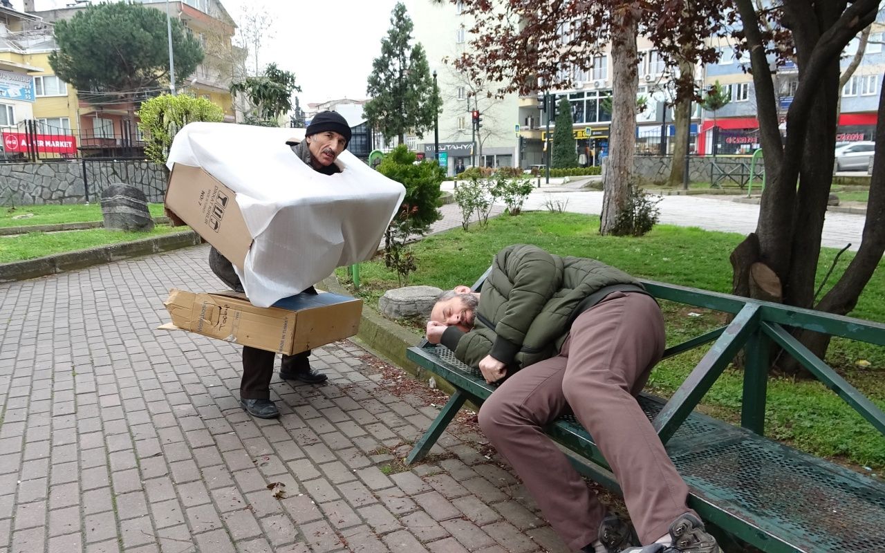 Korona kılığına girip insanları bayılttı! "Dışarı çıkarsanız size bulaşırım" 8