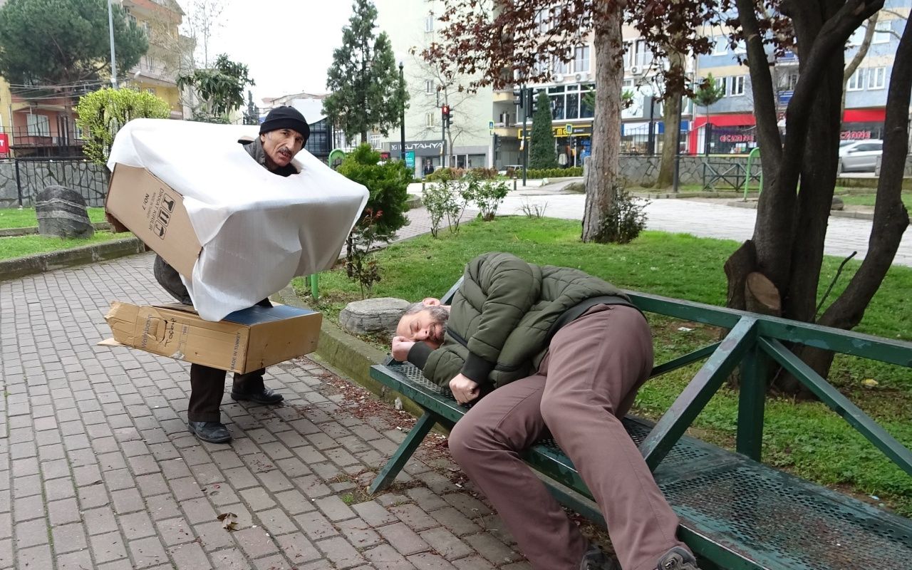 Korona kılığına girip insanları bayılttı! "Dışarı çıkarsanız size bulaşırım" 4