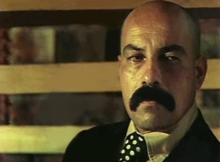 Yeşilçam'ın bir çınarı daha yıkıldı! Korona nedeniyle sessiz sedasız defnedildi 7