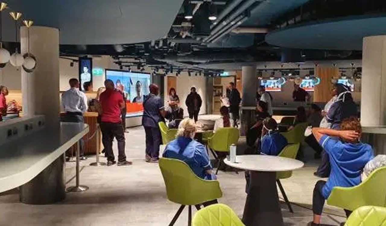 Stadyumun otoparkında korona testi! 7