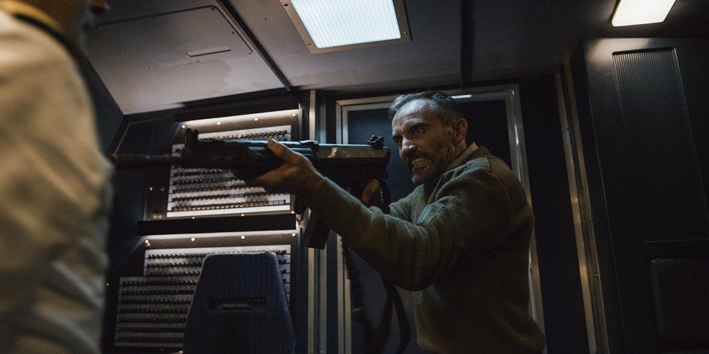 Netflix'in merakla beklenen dizisinde Türk oyuncu! 5