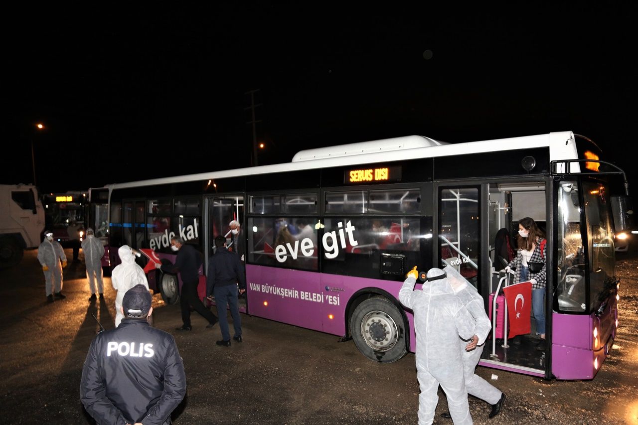 KKTC'den gelen 189 Türk karantina altına alındı! 12