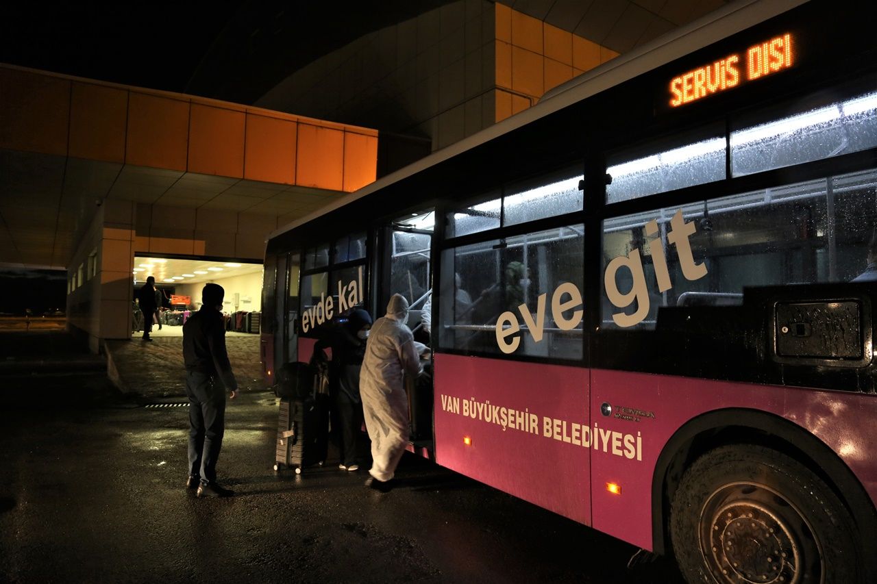 KKTC'den gelen 189 Türk karantina altına alındı! 13