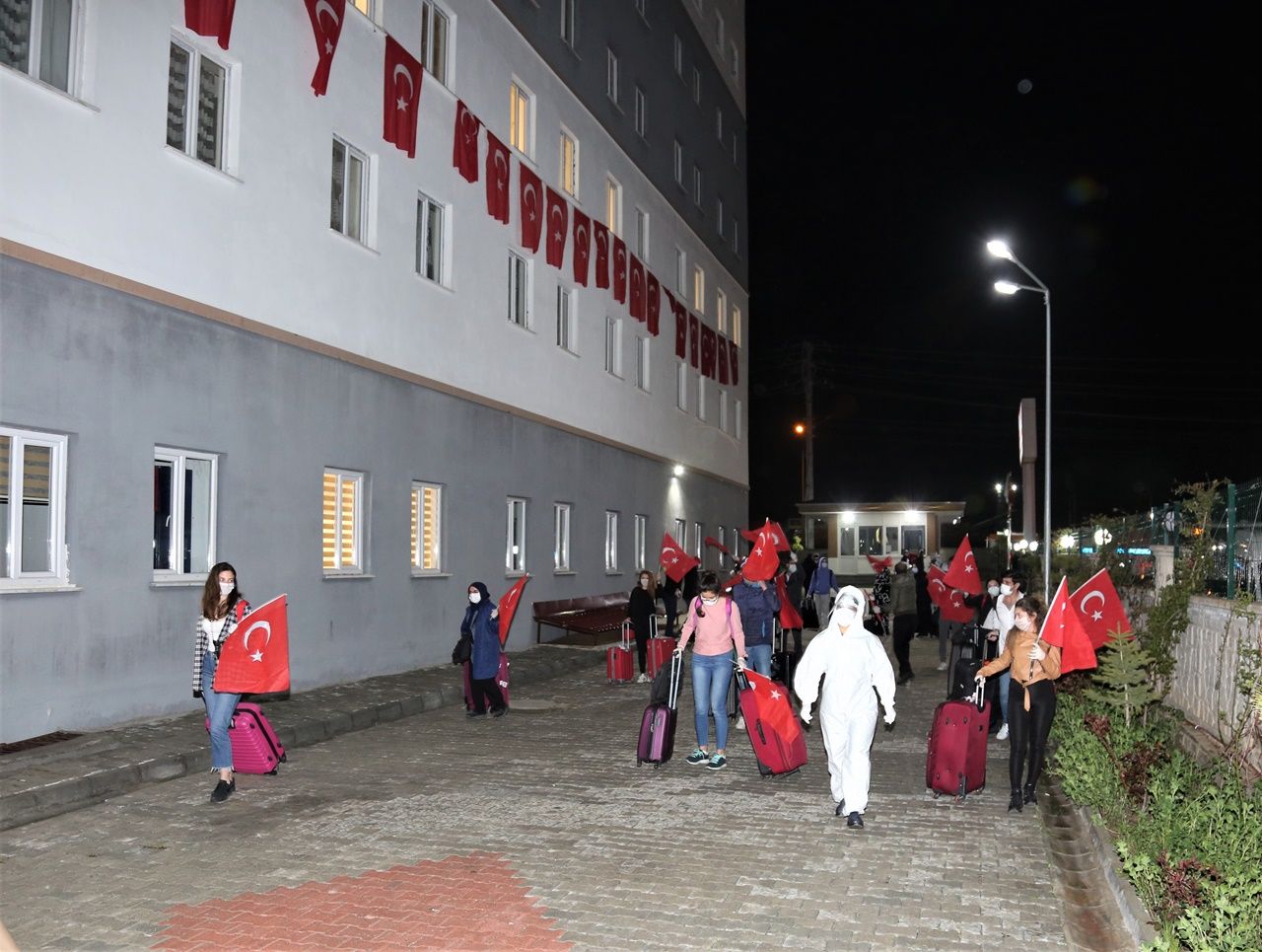KKTC'den gelen 189 Türk karantina altına alındı! 17