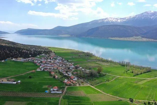 Gölün ortasında izole yaşam! Korona buraya uğramadı 15