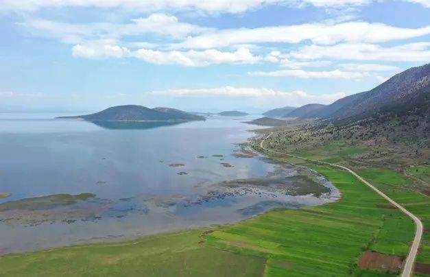 Gölün ortasında izole yaşam! Korona buraya uğramadı 1