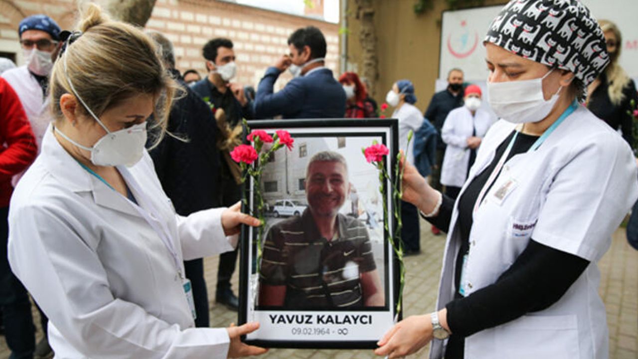 Son dakika... Koronavirüsten vefat eden Dr. Yavuz Kalaycı görev yaptığı yerde anıldı 12