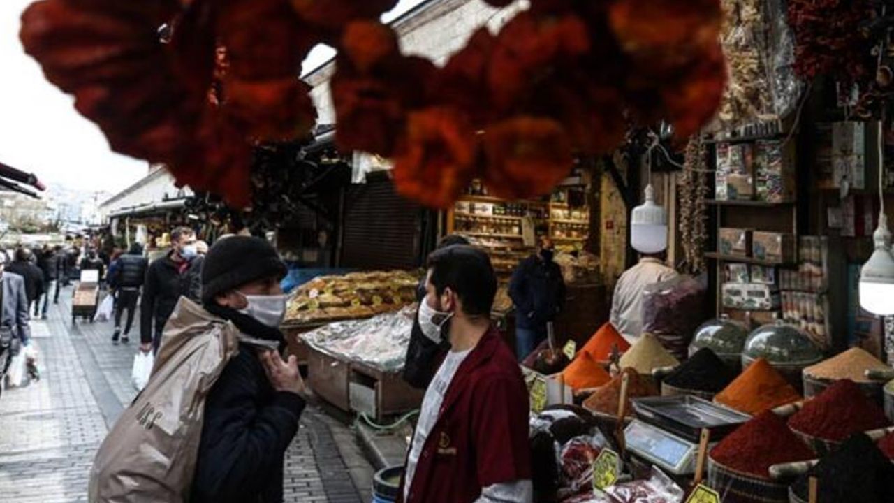 Son dakika... İstanbul'da sokağa çıkma yasağı öncesi alışveriş yoğunluğu 5