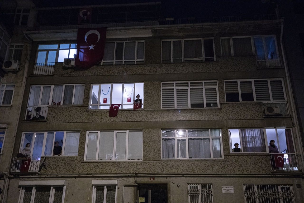 Türkiye tek yürek! Hep bir ağızdan İstiklal Marşı! 4