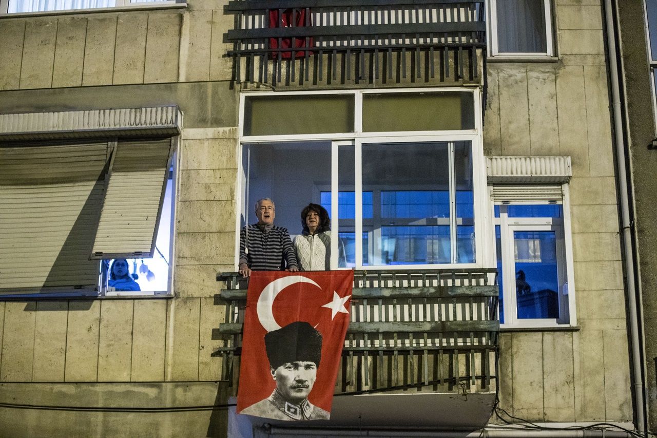 Türkiye tek yürek! Hep bir ağızdan İstiklal Marşı! 6