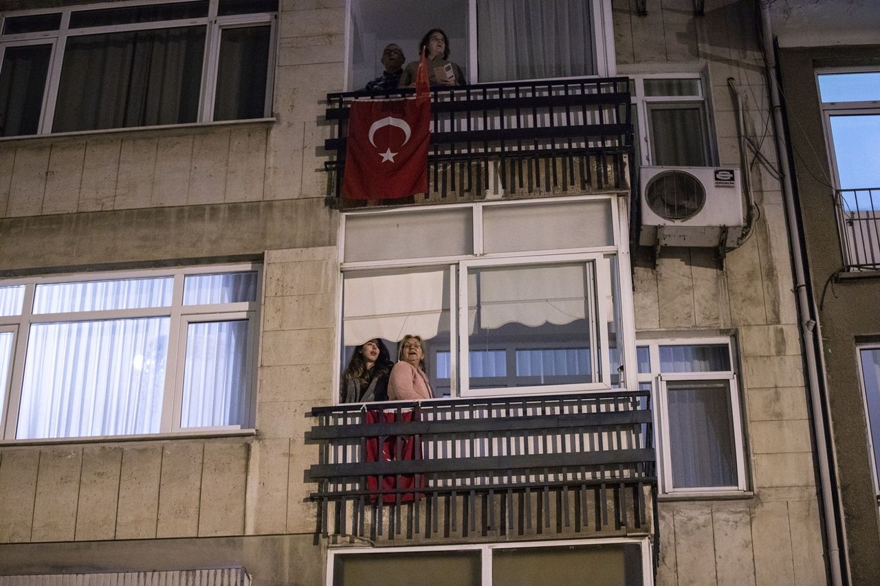Türkiye tek yürek! Hep bir ağızdan İstiklal Marşı! 9
