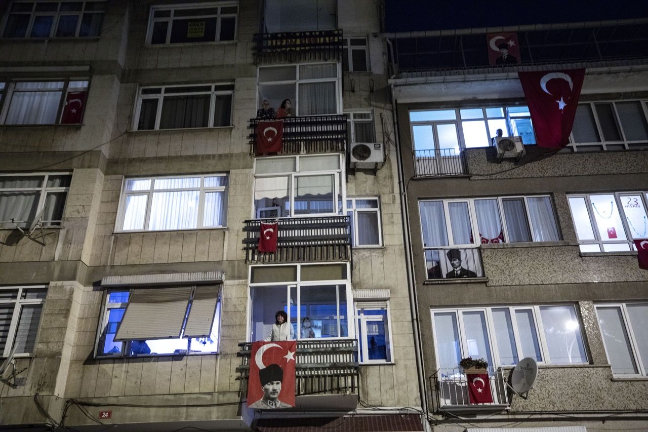 Türkiye tek yürek! Hep bir ağızdan İstiklal Marşı! 11
