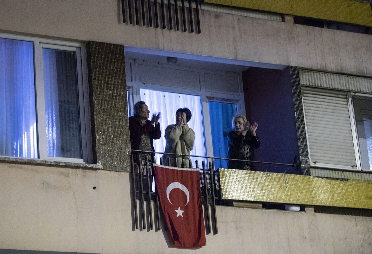 Türkiye tek yürek! Hep bir ağızdan İstiklal Marşı! 12