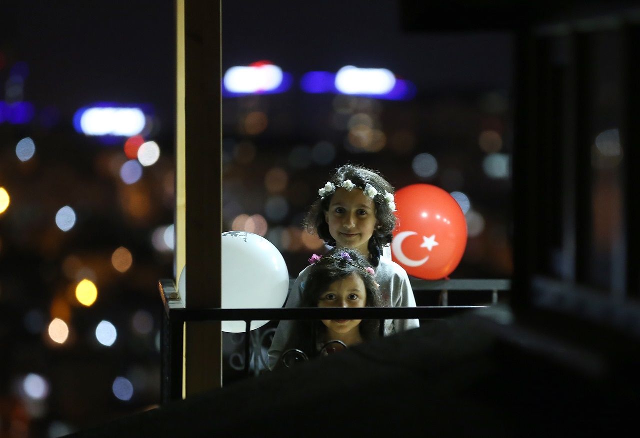 Türkiye tek yürek! Hep bir ağızdan İstiklal Marşı! 17