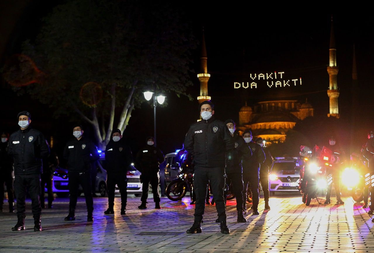 Türkiye tek yürek! Hep bir ağızdan İstiklal Marşı! 27