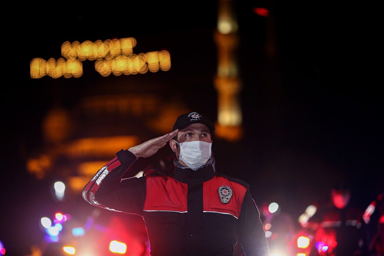 Türkiye tek yürek! Hep bir ağızdan İstiklal Marşı! 30