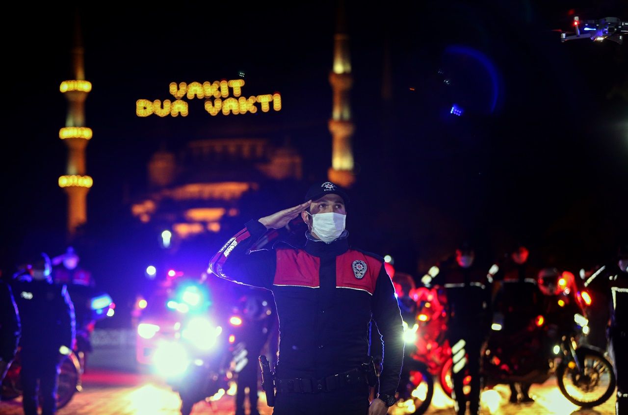 Türkiye tek yürek! Hep bir ağızdan İstiklal Marşı! 31